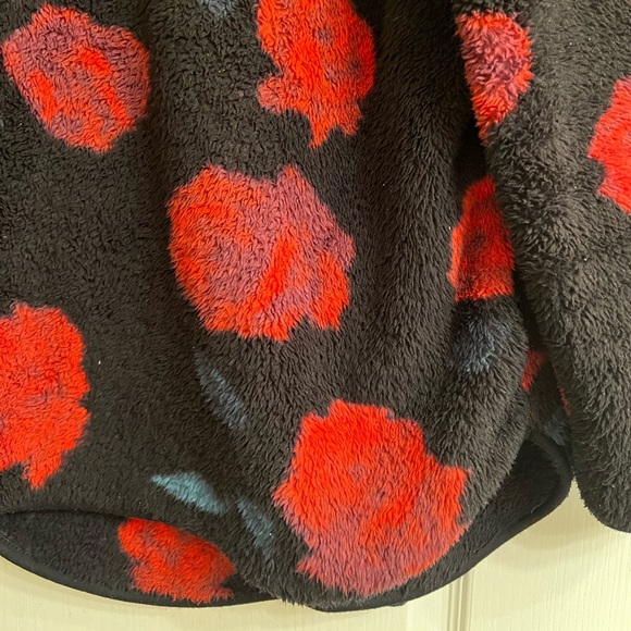 Lane Bryant Livi Active half zip black fleece rose floral jacket - size 14/16 - Picture 2 of 9